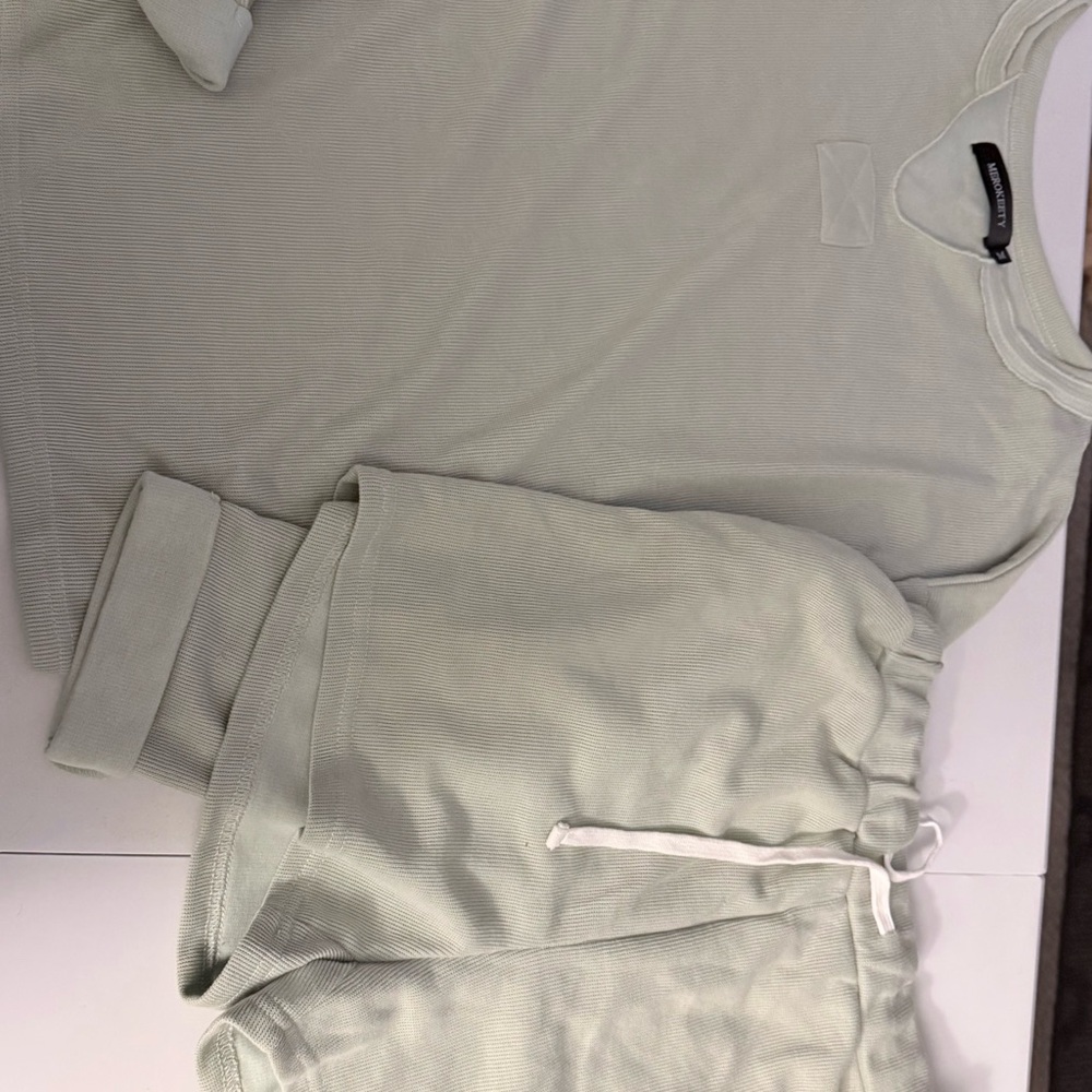 Women's Cozy Pajama Set in Soft Green